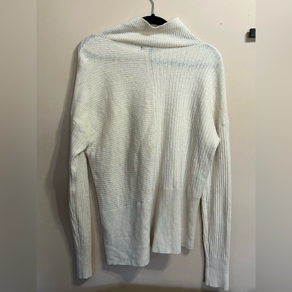 Summersalt Luxe Cashmere Blend Funnel Cream Cashmere-Blend Sweater size Medium - Picture 2 of 8